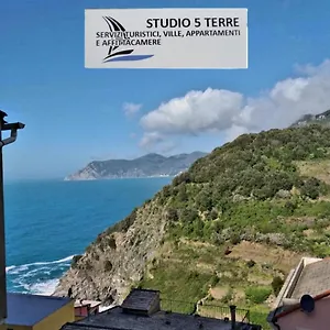 La Casetta Rossa , Corniglia Italia