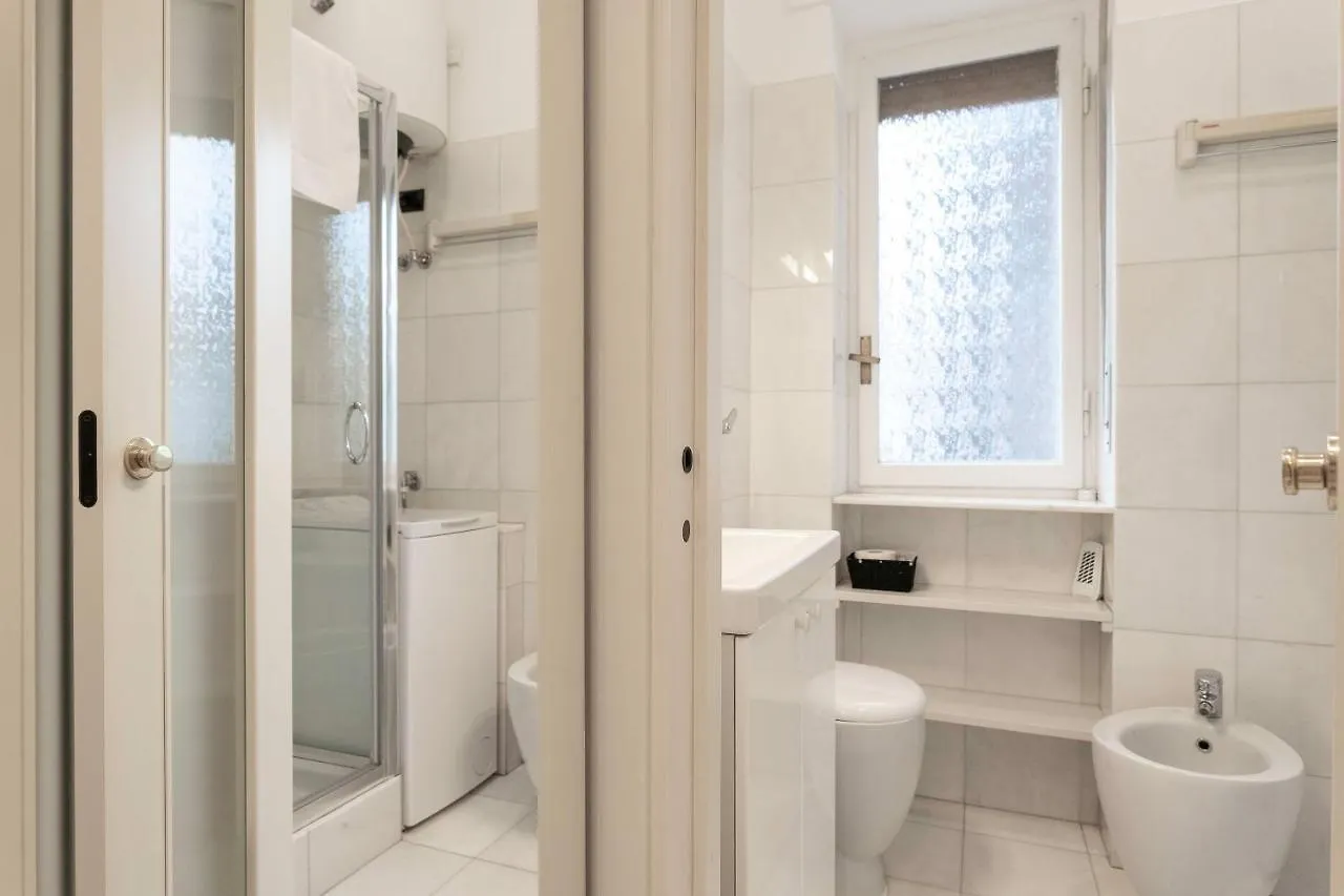 Apartment Luna Homes - Studio In Corso Sempione Milan Italy