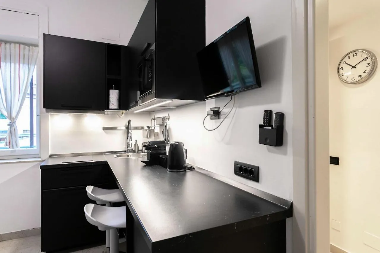 Apartment Luna Homes - Studio In Corso Sempione Milan