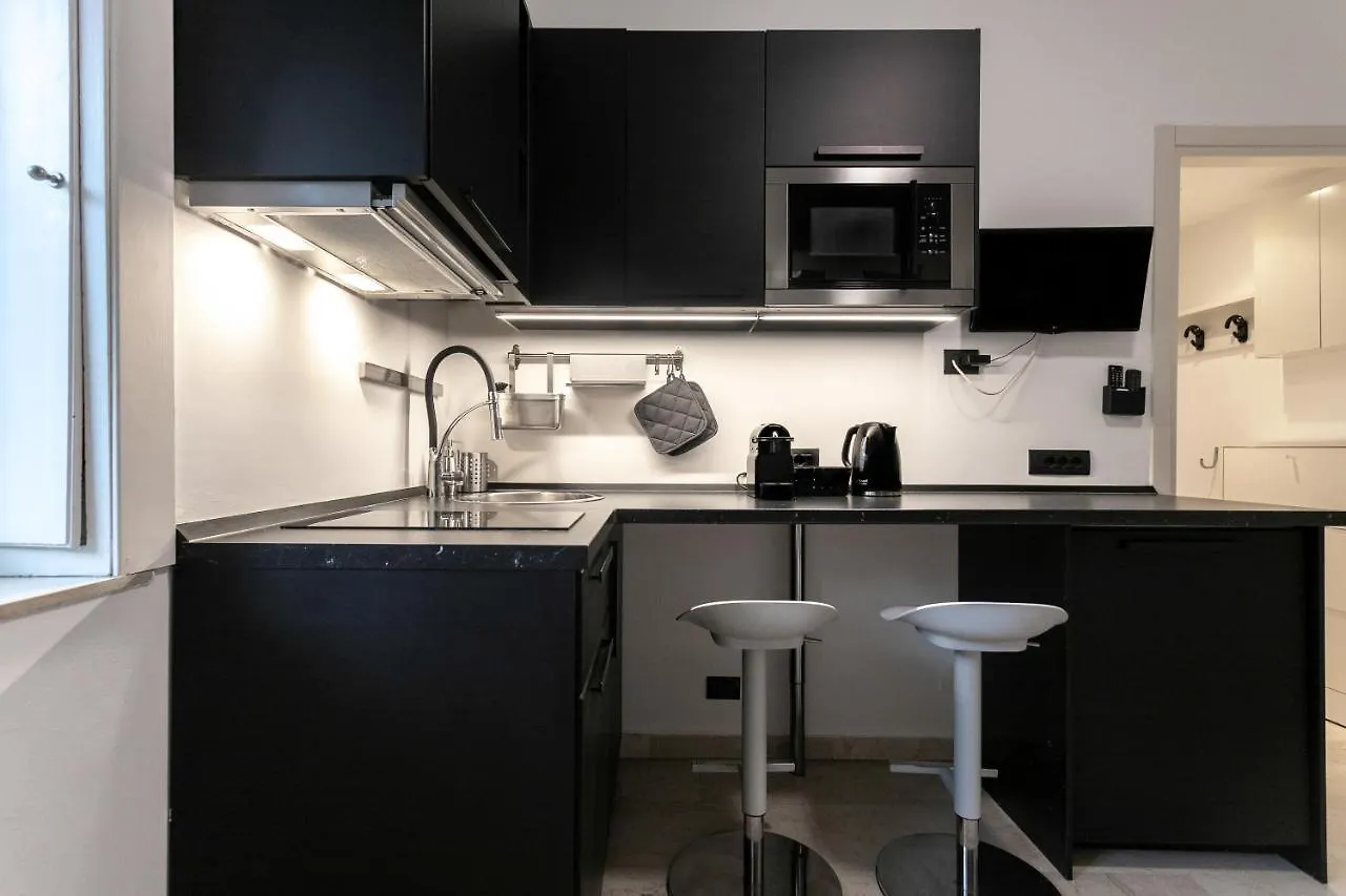 Apartment Luna Homes - Studio In Corso Sempione Milan