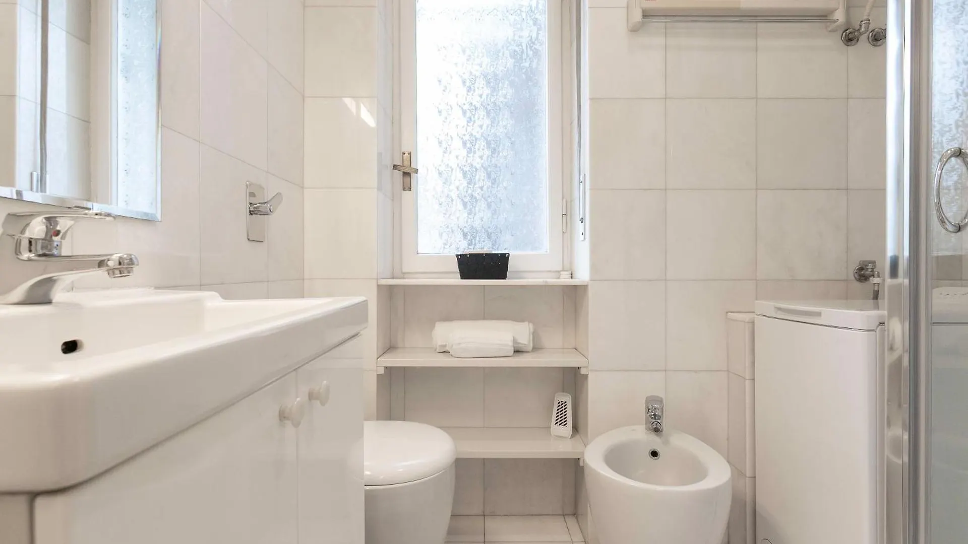 Apartment Luna Homes - Studio In Corso Sempione Milan